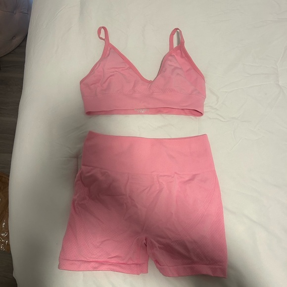 Pink Workout Set - Picture 1 of 2
